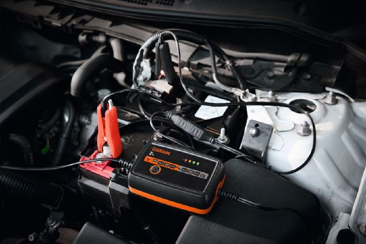 Osram Batterieladeger�t 2A/6-12V