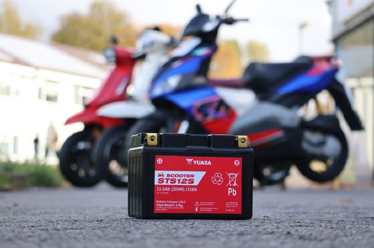 Scooter AGM 12V/11AH/210A LxBxH: 150 // 87 // 110 // S:1
