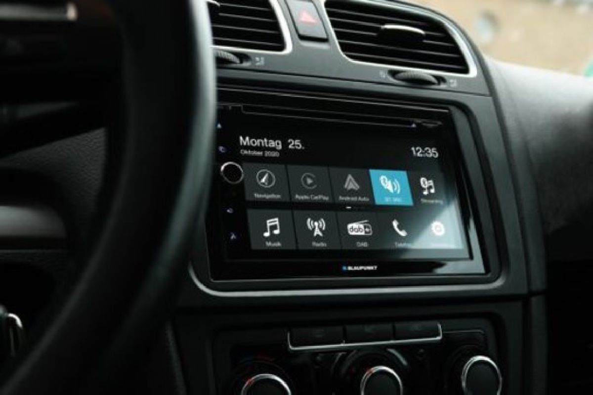 BLAUPUNKT Hannover 700 DAB CarPlay & Android Audio